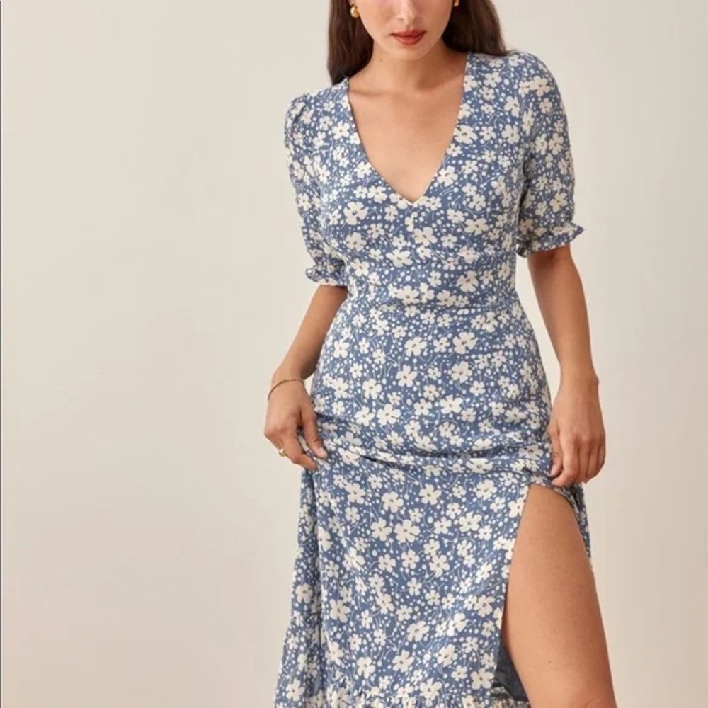 NWOT REFORMATION NANTES Midi Dress Blue White Floral Size 4! - Picture 2 of 7
